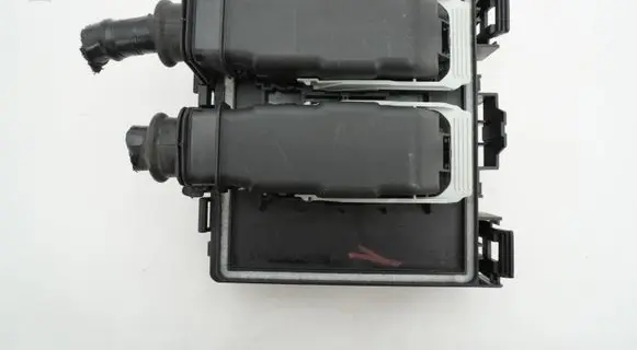 Ford Focus Fuse module NX6T14D068ECD 9633451324