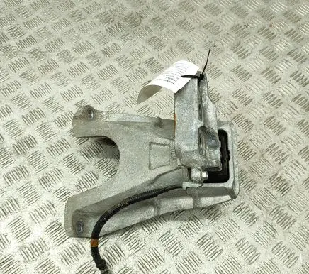 Honda Civic X Engine mount bracket 50820TGHA01