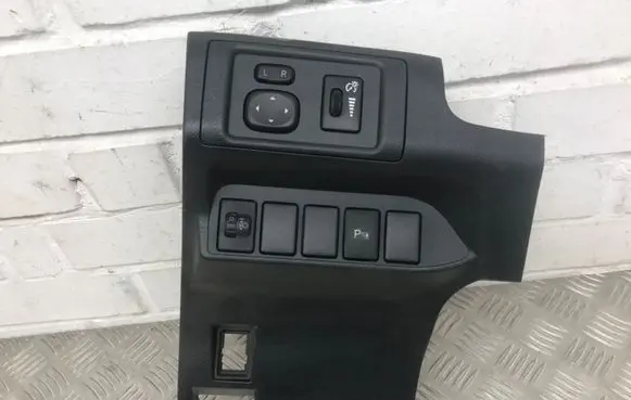 Lexus CT 200H Wing mirror control module 5504576010