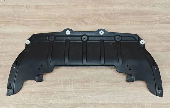 BMW 8 G16 Engine splash shield/under tray 7363731