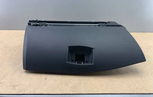 BMW 5 E60 E61 Glove box 7034080 5116703400 51169132605