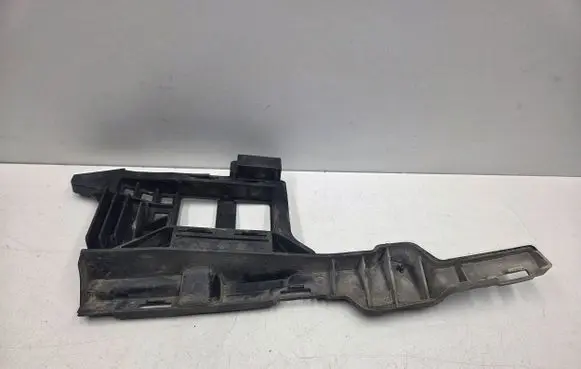 Mercedes-Benz E W212 Front bumper mounting bracket A2128851016 2128851016