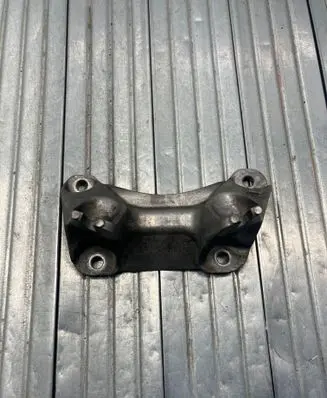 BMW 3 E90 E91 Gearbox mounting bracket 6796993