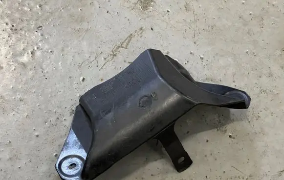 BMW 6 F12 F13 Other engine bay part 6791220 75965010