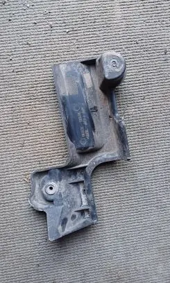 Toyota Avensis T270 Rear underbody cover/under tray 5816802010