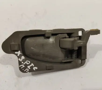 Citroen Xsara Picasso Front door interior handle 9631487677
