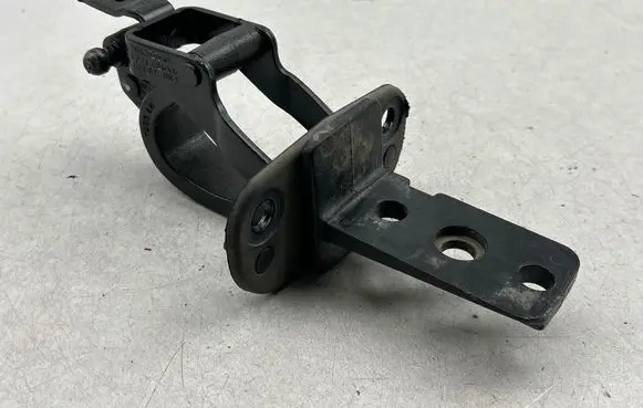 Volvo V70 Tailgate/trunk/boot hinge 3121842516