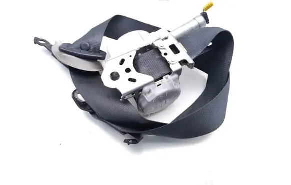 Toyota Auris E180 Front seatbelt 7P3170P 220113