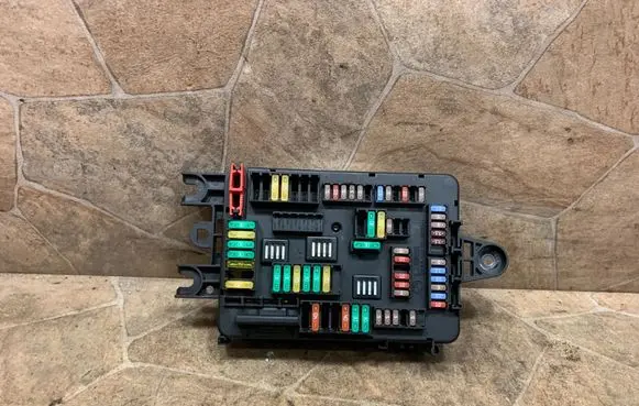 BMW X5 F15 Fuse box set 6819651