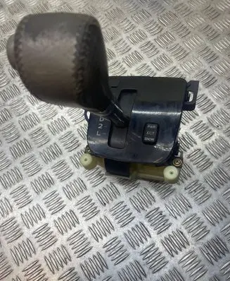 Lexus RX 300 Gear shifter/selector PBTGF30