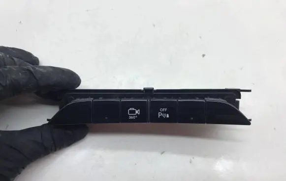 Mercedes-Benz S W222 Parking (PDC) sensor switch A2229057505 HW132000