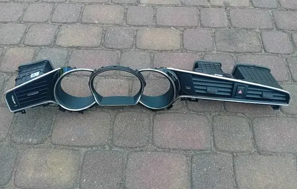 KIA Ceed Dashboard air vent grill cover trim 