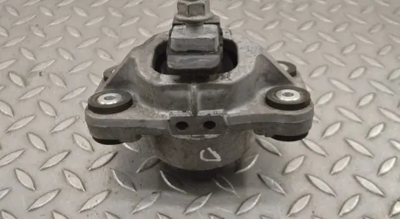 Land Rover Range Rover Sport L494 Engine mount bracket