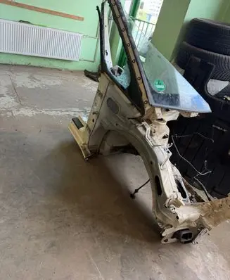 Opel Zafira C Front quarter panel
