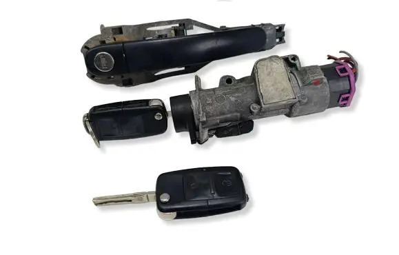 Volkswagen Bora Lock set 4B0905851C