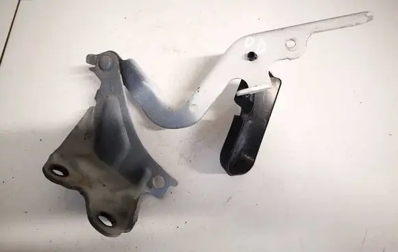 Engine bonnet/hood hinges