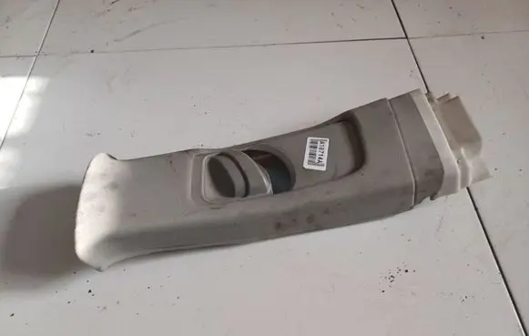 (B) pillar trim (top)