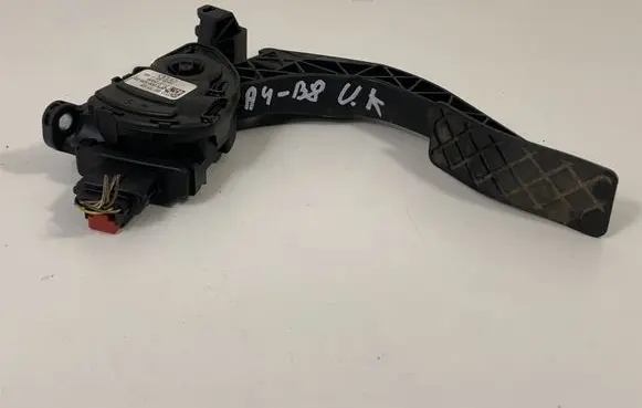 Audi A4 S4 B8 8K Accelerator throttle pedal 8K1721523