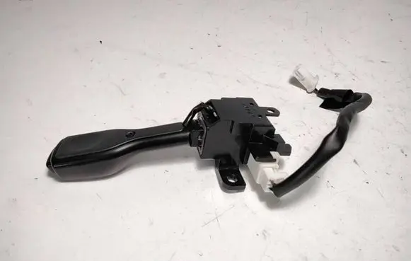 Lexus IS 220D-250-350 Cruise control stalk 18A174