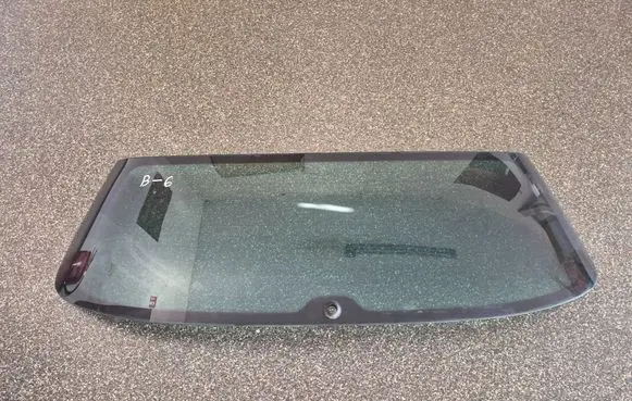 Volkswagen PASSAT B6 Rear windscreen/windshield window