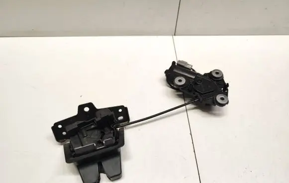 Volvo XC90 Tailgate/trunk/boot lock/catch/latch 31484699 353517 A080105