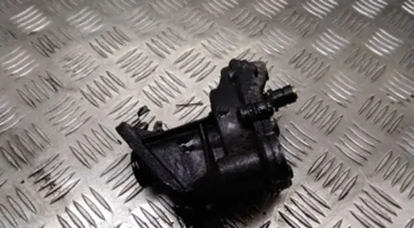 Volkswagen Transporter - Caravelle T4 Vacuum pump 074145100A