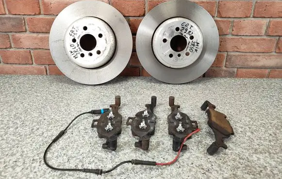 BMW 3 G20 G21 Front brake disc 6860909 8853555 6898192
