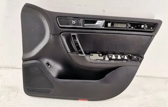 Volkswagen Touareg II Front door card panel trim