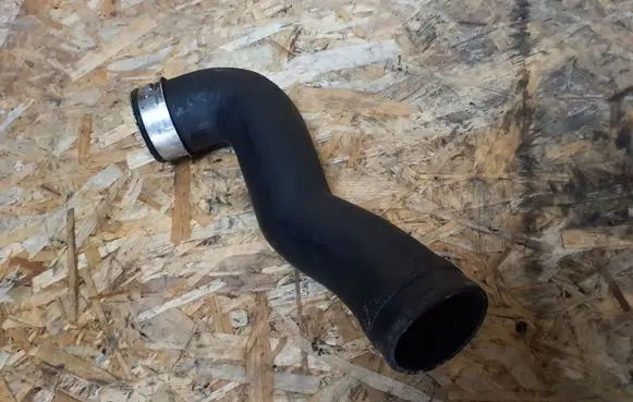 Mercedes-Benz ML W164 Intercooler hose/pipe A1645281482