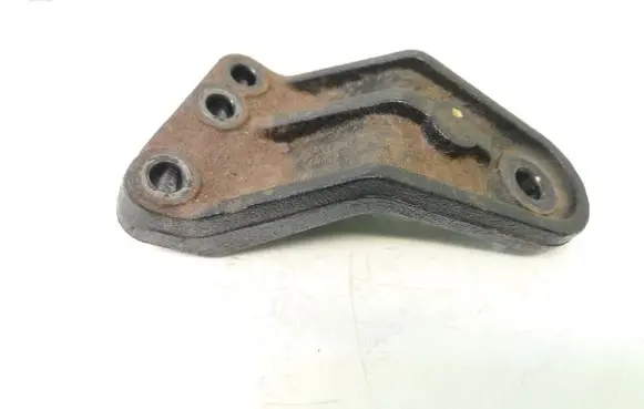 KIA Rio Engine mounting bracket