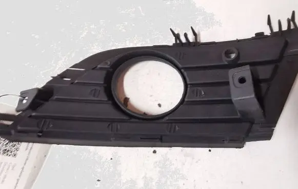 Opel Corsa C Front fog light trim/grill OP11012G1 11012G2 OP11012