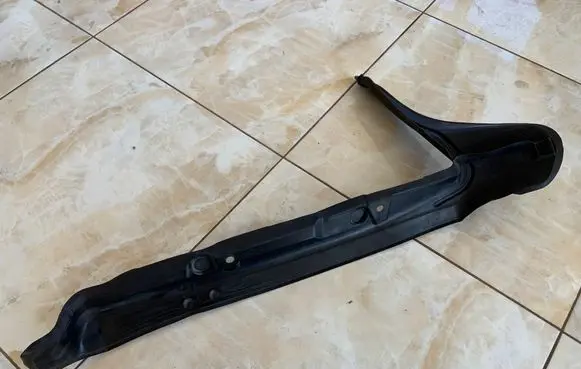Audi A4 S4 B8 8K Fender end trim 8K0821112A