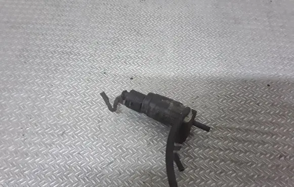 Volkswagen Caddy Windscreen/windshield washer pump 1K6955651