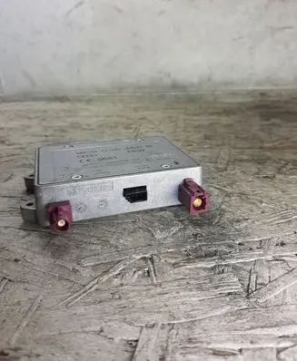Audi A6 S6 C6 4F Antenna control unit 8E0035456B