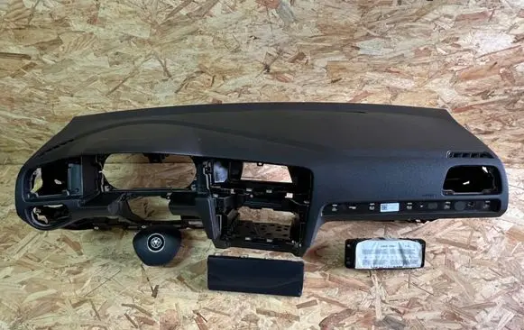 Volkswagen Golf VII Dashboard 65345626