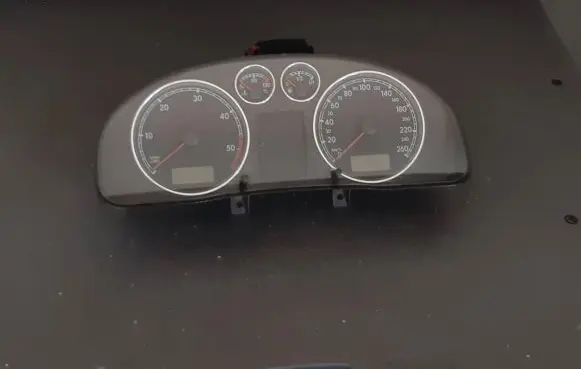 Volkswagen PASSAT B5.5 Speedometer (instrument cluster) 3B0920809C 020603190718 VWZ7Z0C7764598