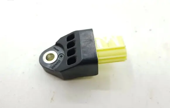Toyota RAV 4 (XA30) Airbag deployment crash/impact sensor 8983142010
