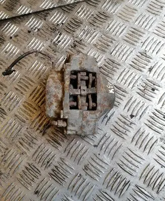 Rear brake caliper