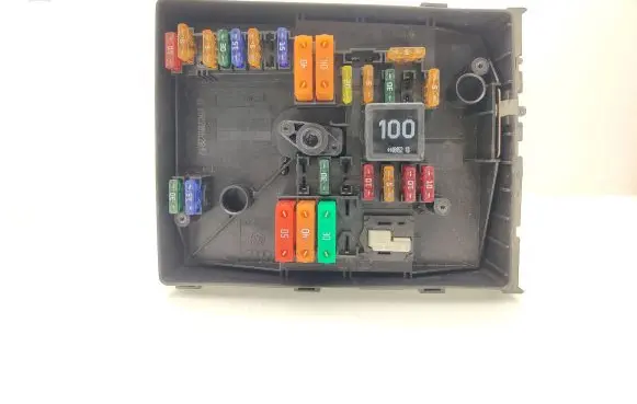 Volkswagen Caddy Fuse module 1K0937125A 1K0937819E 2K2937074