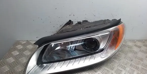 Volvo S80 Headlight/headlamp 31214347