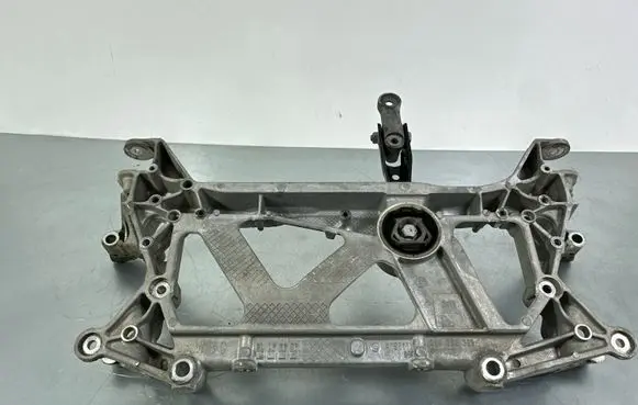 Volkswagen PASSAT B8 Front subframe 3Q0199369E