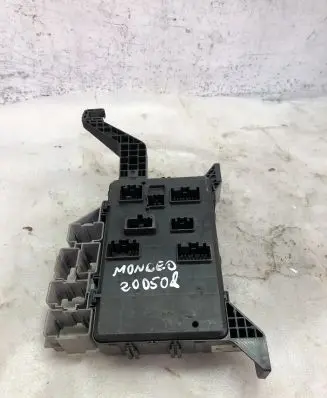 Ford Mondeo Mk III Fuse module