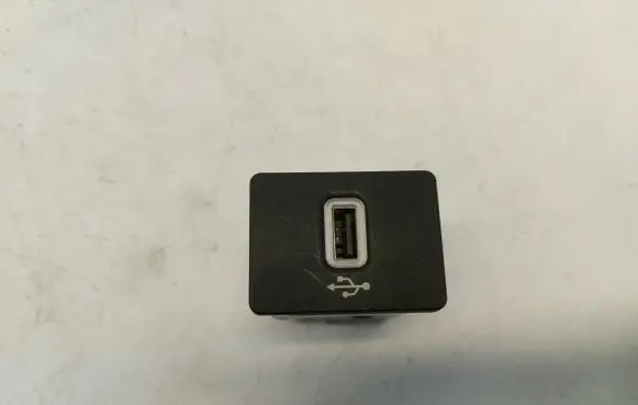 USB socket connector
