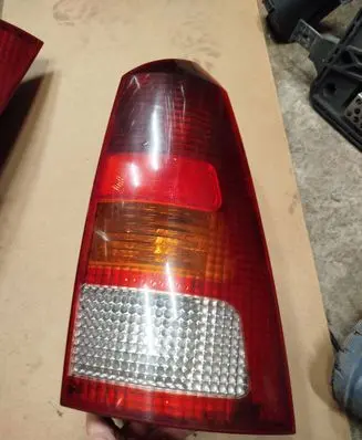 Ford Focus Rear/tail lights XS4X13N004EC