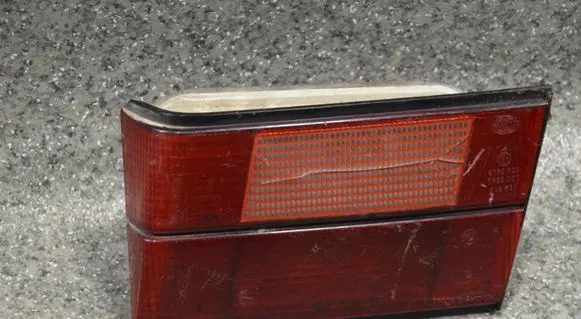 BMW 5 E34 Tailgate rear/tail lights 8769R23
