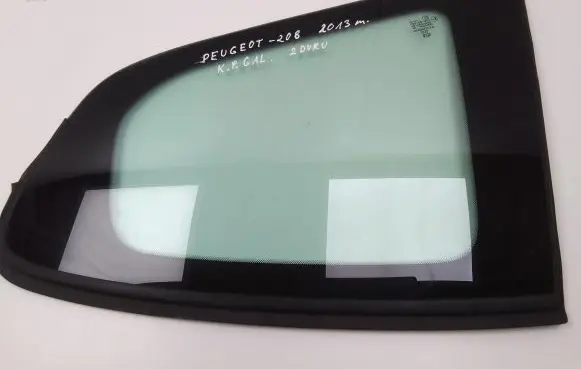Peugeot 208 Rear side window CP0000078 AS2M323DOT682