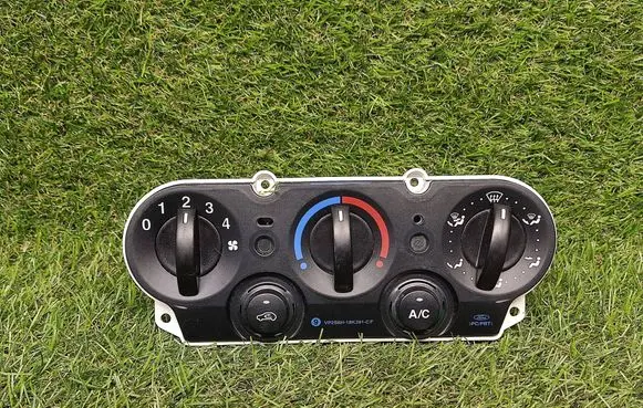 Ford Fiesta Climate control unit 2S6H19980BD