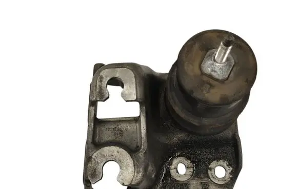 Subaru Outback (BS) Engine mount bracket 