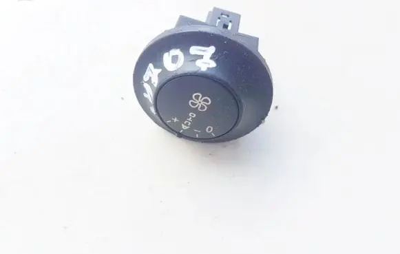 Interior fan control switch