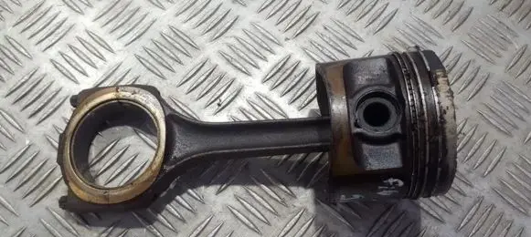 Audi A6 S6 C4 4A Piston with connecting rod